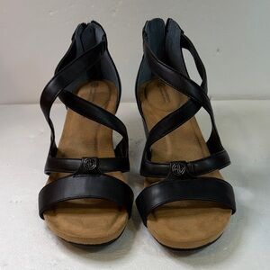 Giani Bernini Memori foam Black Strappy Sandals 8 new
